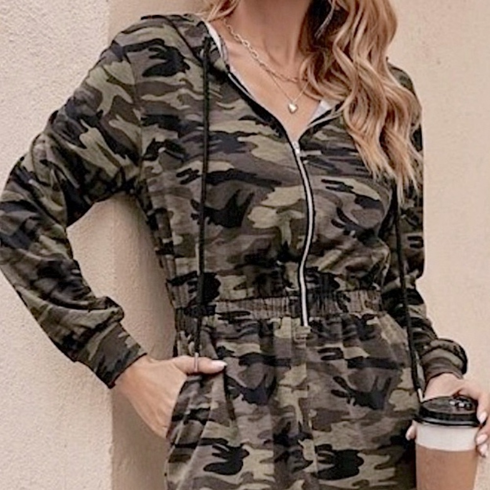 Camouflage Hooded Zip Up Jogger Set.